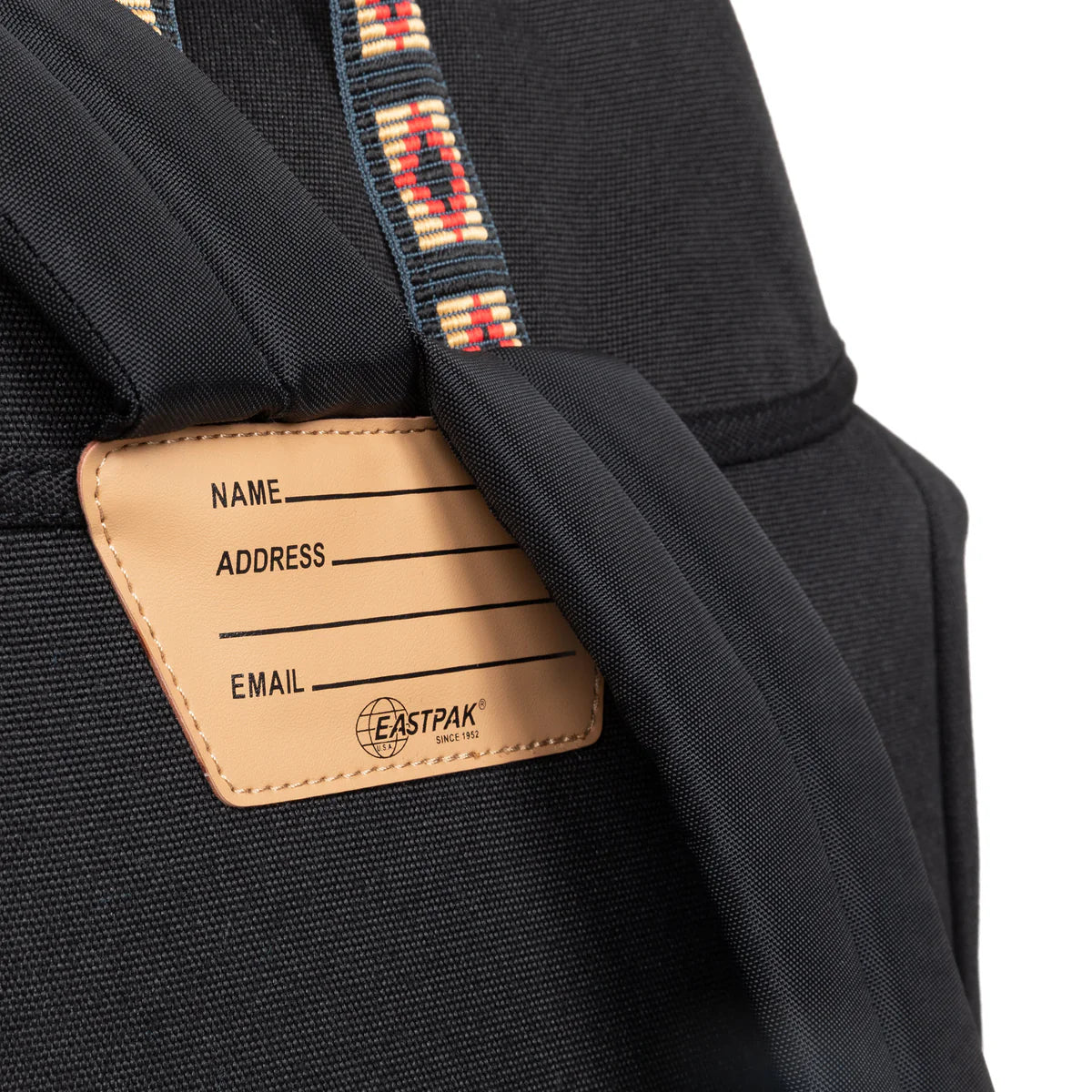 EASTPAK CHAPEL HILL PAK'R Vintage Black - Ρετρό Σακίδιο Πλάτης 27L με Θήκη Laptop 16"