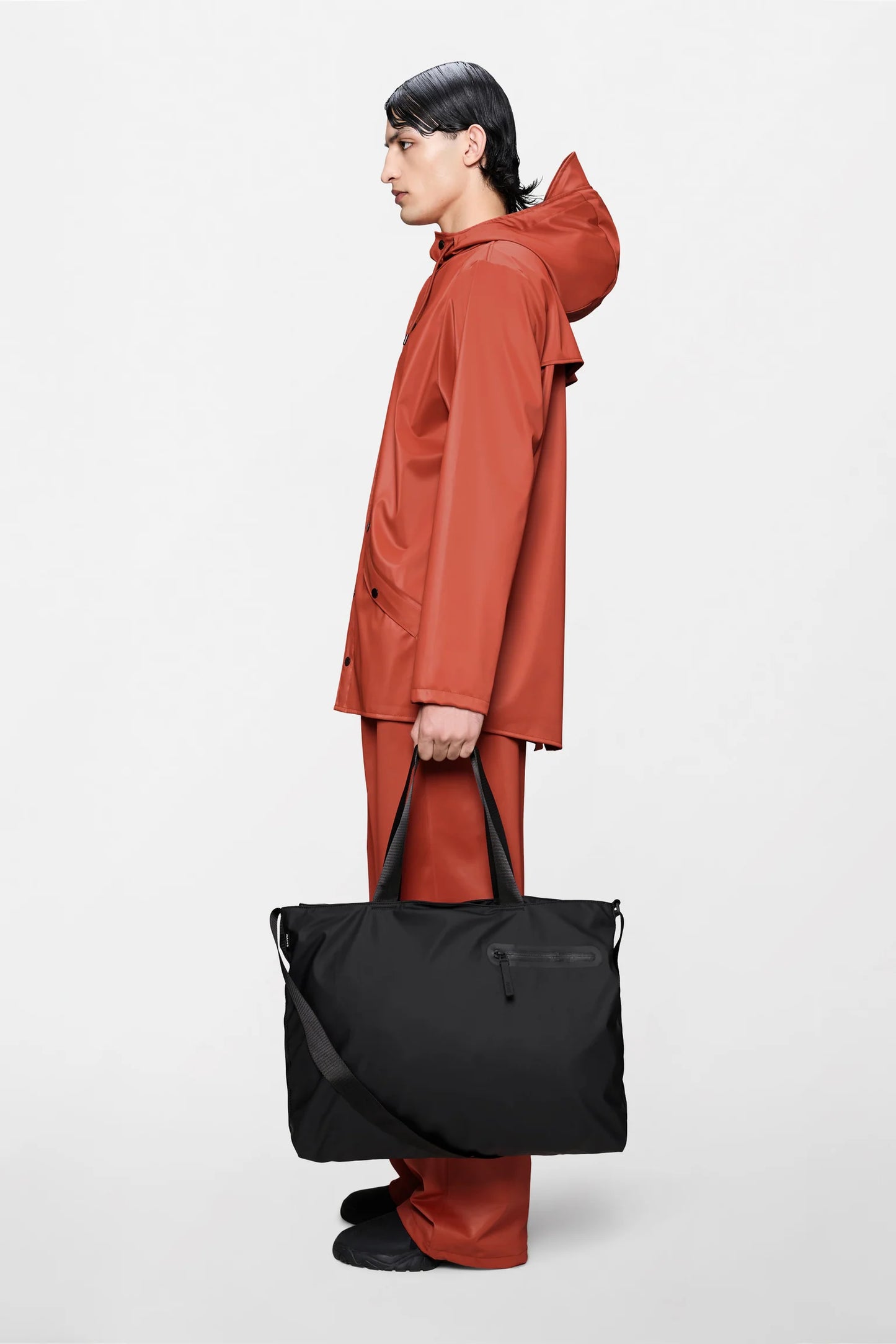 Dash Messenger Tote Bag Rains