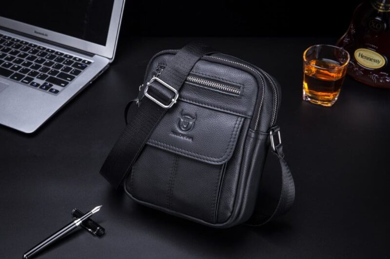 Bullcaptain Leather Shoulder Bag DJB-016 black