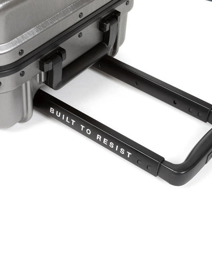 EASTPAK RESIST'R CASE S – Brushed Metal