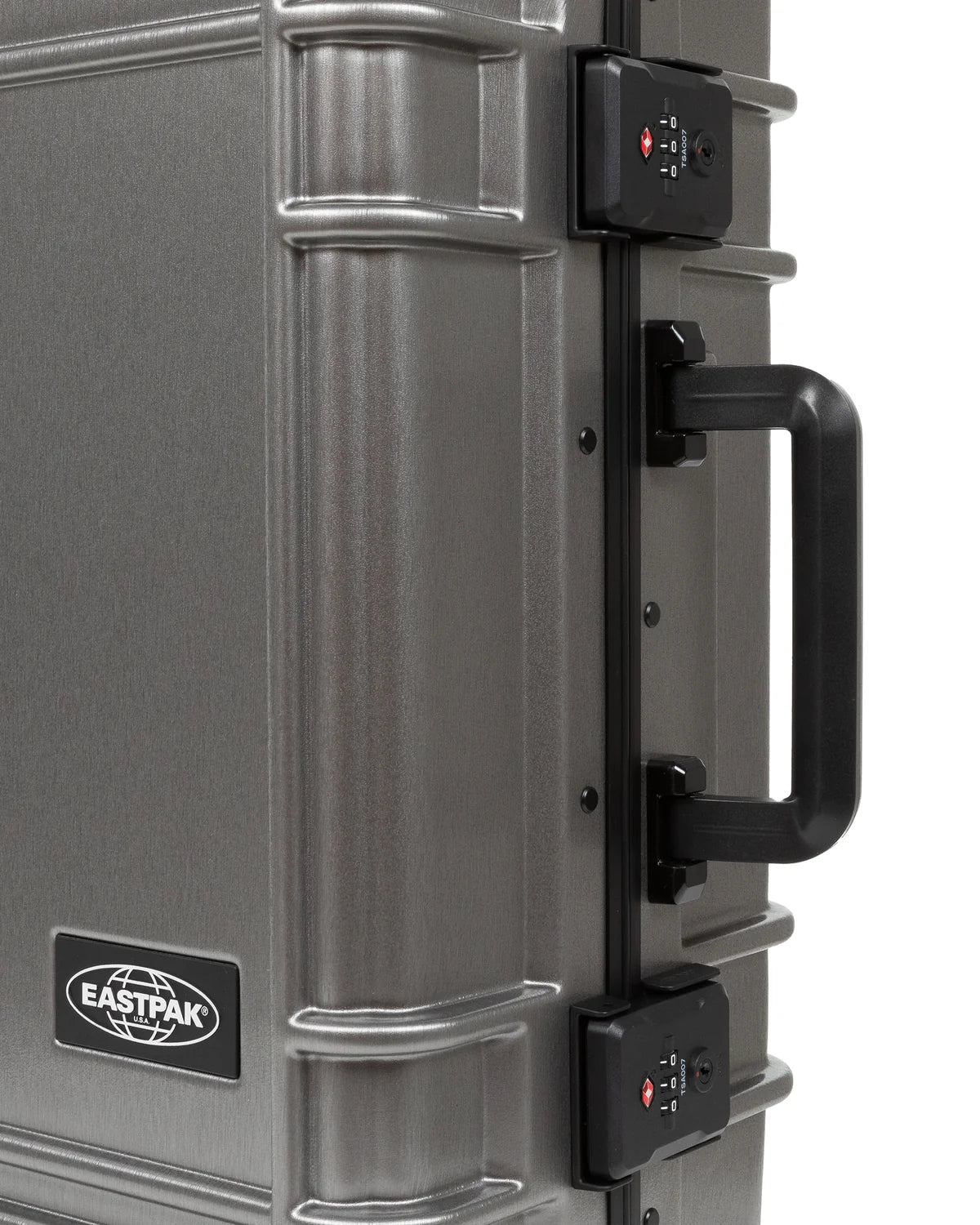 EASTPAK RESIST'R CASE S – Brushed Metal