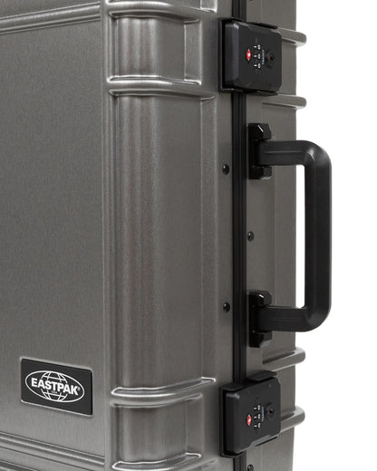 EASTPAK RESIST'R CASE S – Brushed Metal