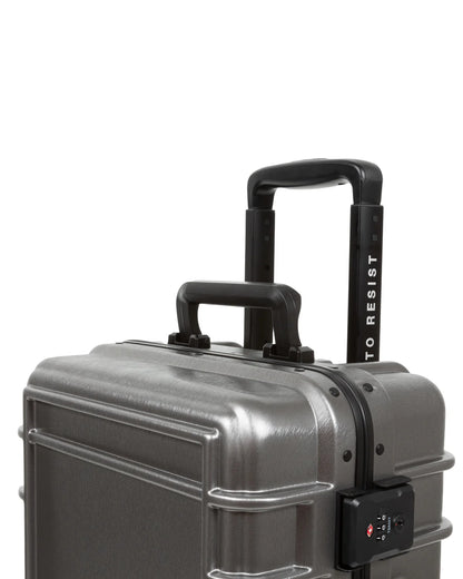 EASTPAK RESIST'R CASE S – Brushed Metal