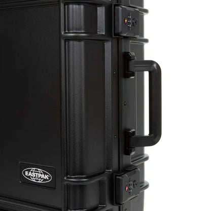 Cabin Suitcase RESIST'R CASE S BLACK