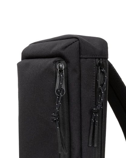 EASTPAK Icon Sling – Τσάντα Ώμου On Black (5L)