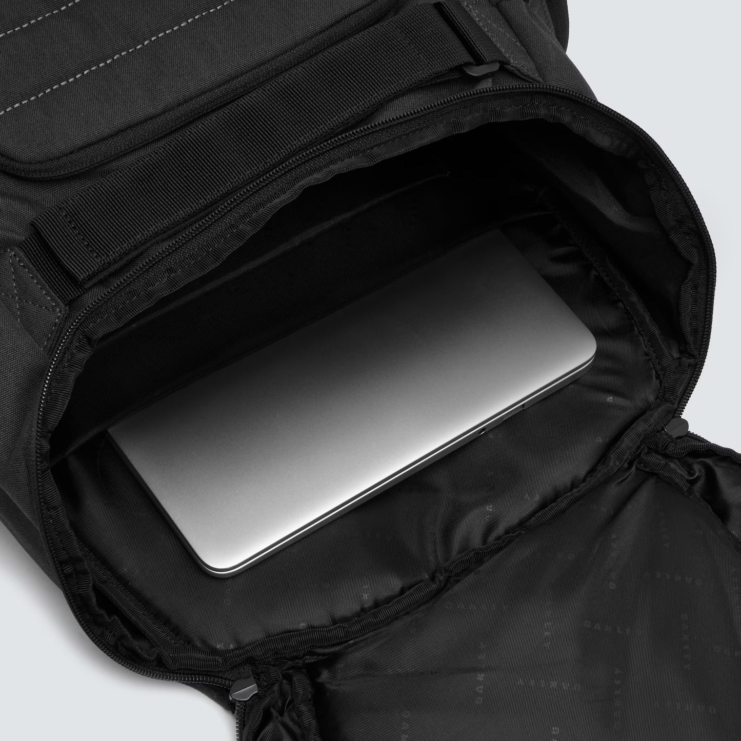 Oakley Enduro 3.0 Big Backpack Blackout