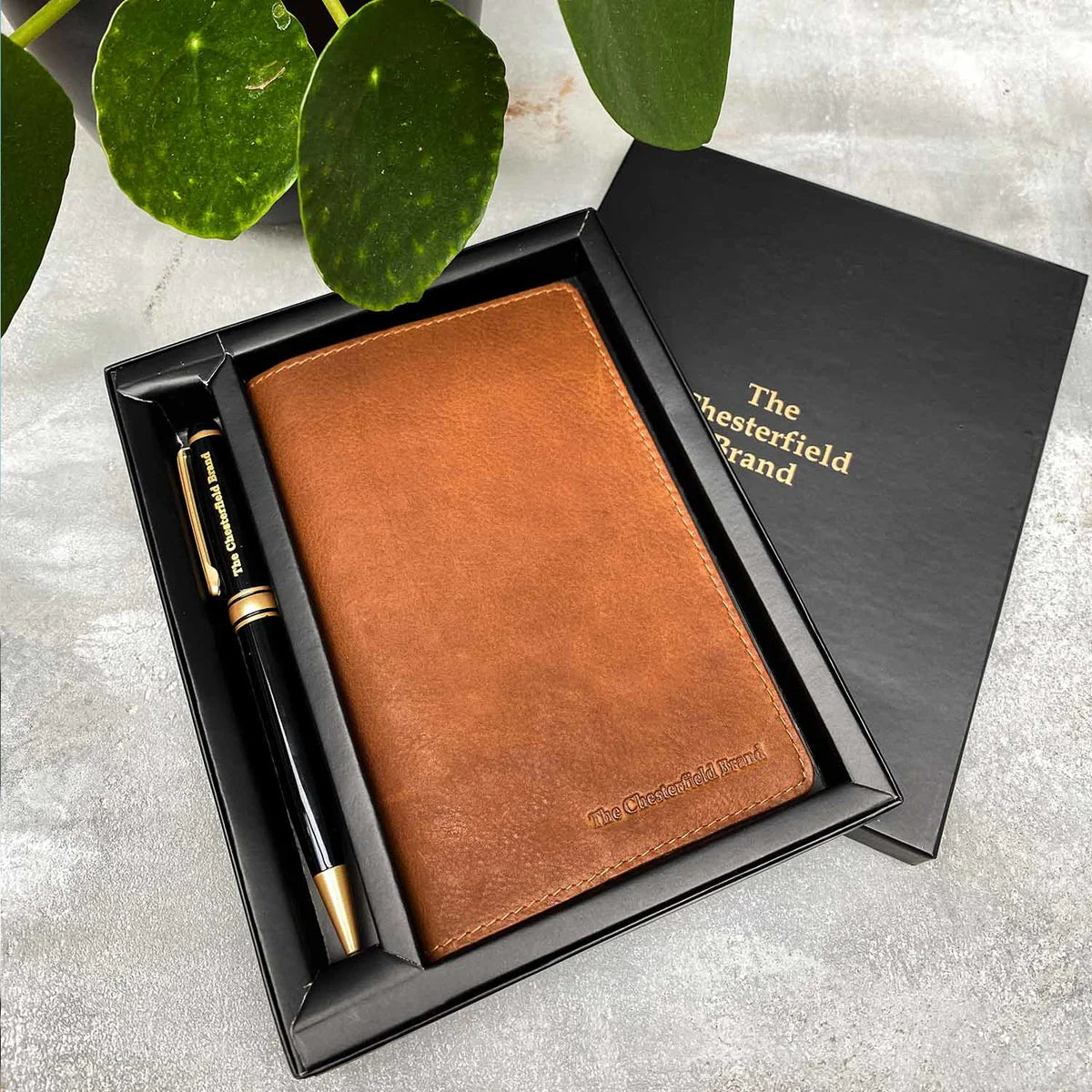 Gift set: Leather writing case and pen (passport case) THE CHESTERFIELD BRAND