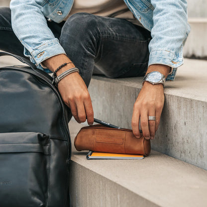 Δερμάτινη κασετίνα για στυλό Cognac Lea THE CHESTERFIELD BRAND